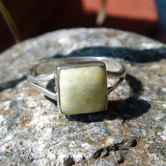 Jewelry - Sterling Silver Green Marble Ring Size 6.5